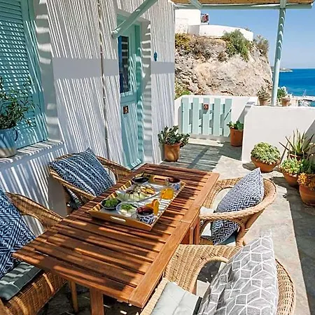 Asterias Hotel 3*